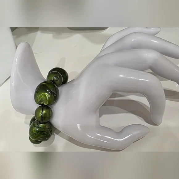 Olive Green Minimalist Bracelet with Sculptural Beads - Picture 3 of 9